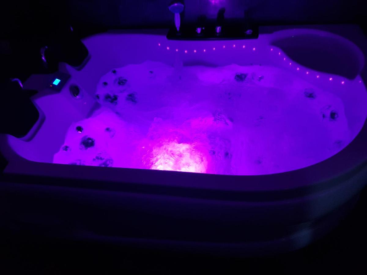 בוקרשט Lights Spa National Arena Mega Mall Monza מראה חיצוני תמונה